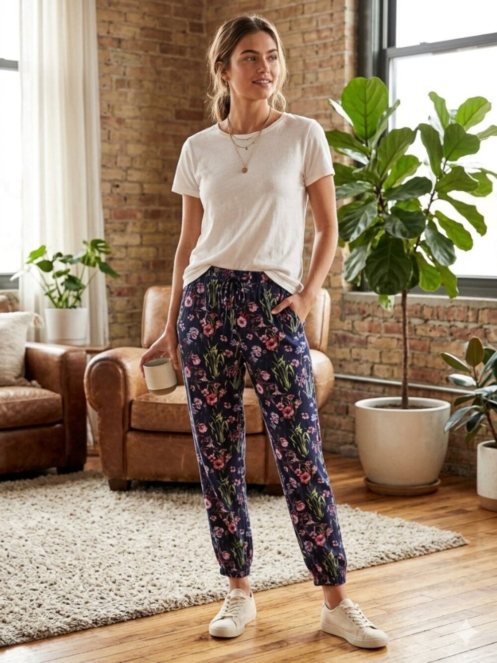 L.o.g.g Size 6 Navy/Floral lightweight ankle length pants